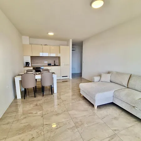 Sunflower Appartamento Dramalj